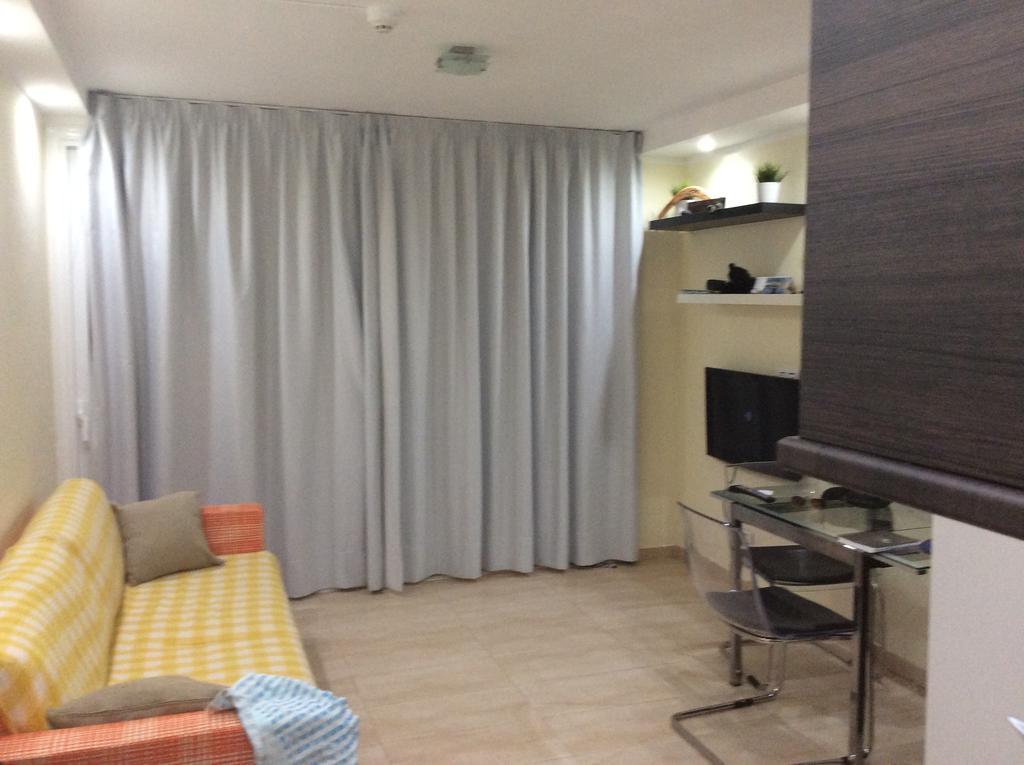 Apartment With Terrace In Playa De Las Americas Exteriör bild